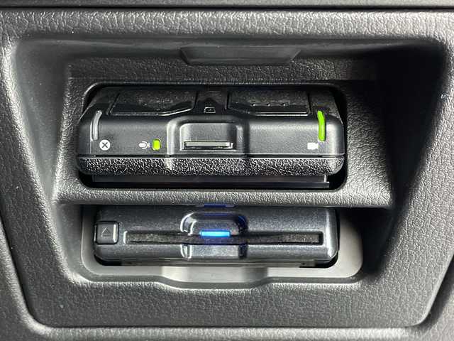 マツダ マツダ３ファストバック 20S バーガンディセレクション 愛知県 2020(令2)年 4.6万km ソウルレッドクリスタルM i-stop/社外サスペンション/社外柿本マフラー/純正ナビ/全方位モニター/フルセグ/赤革シート/シートヒーター/ステアリングヒーター/クルーズコントロール/BOSEサウンドシステム/・HUD/・BSM/ビルトインETC/保証書/取扱説明書