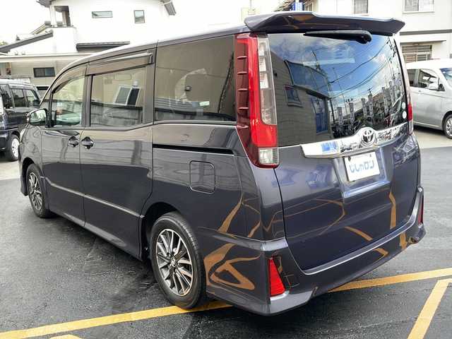 トヨタ ノア Si 長野県 2014(平26)年 12.1万km ダークバイオレットマイカメタリック (株)IDOMが運営する【じしゃロン長野店】の自社ローン専用車両になりますこちらは現金またはオートローンご利用時の価格です。自社ローンご希望の方は別途その旨お申付け下さい/純正ナビ　/バックカメラ　/ＥＴＣ　/ステアリングスイッチ　/両側パワースライドドア　/フリップダウンモニター　/前後ドライブレコーダー　/純正１６インチアルミホイール