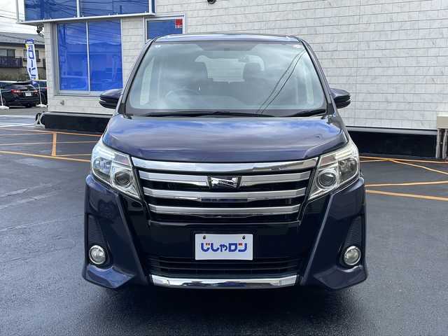 トヨタ ノア Si 長野県 2014(平26)年 12.1万km ダークバイオレットマイカメタリック (株)IDOMが運営する【じしゃロン長野店】の自社ローン専用車両になりますこちらは現金またはオートローンご利用時の価格です。自社ローンご希望の方は別途その旨お申付け下さい/純正ナビ　/バックカメラ　/ＥＴＣ　/ステアリングスイッチ　/両側パワースライドドア　/フリップダウンモニター　/前後ドライブレコーダー　/純正１６インチアルミホイール