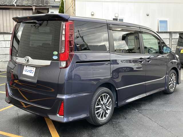 トヨタ ノア Si 長野県 2014(平26)年 12.1万km ダークバイオレットマイカメタリック (株)IDOMが運営する【じしゃロン長野店】の自社ローン専用車両になりますこちらは現金またはオートローンご利用時の価格です。自社ローンご希望の方は別途その旨お申付け下さい/純正ナビ　/バックカメラ　/ＥＴＣ　/ステアリングスイッチ　/両側パワースライドドア　/フリップダウンモニター　/前後ドライブレコーダー　/純正１６インチアルミホイール