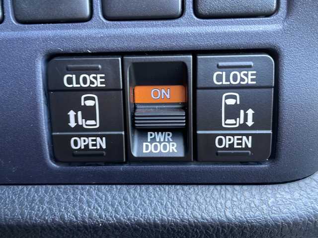 トヨタ ノア Si 長野県 2014(平26)年 12.1万km ダークバイオレットマイカメタリック (株)IDOMが運営する【じしゃロン長野店】の自社ローン専用車両になりますこちらは現金またはオートローンご利用時の価格です。自社ローンご希望の方は別途その旨お申付け下さい/純正ナビ　/バックカメラ　/ＥＴＣ　/ステアリングスイッチ　/両側パワースライドドア　/フリップダウンモニター　/前後ドライブレコーダー　/純正１６インチアルミホイール