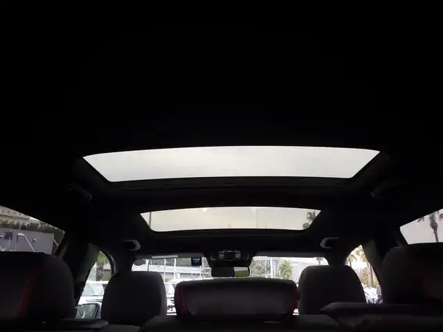 メルセデス・ベンツ ＧＬＢ２００ｄ AMGライン 千葉県 2020(令2)年 3.2万km イリジウムシルバー レーダーセーフティパッケージ/アクティブブレーキアシスト/アクティブレーンキーピングアシスト/レーンチェンジアシスト/ブラインドスポットアシスト/アテンションアシストト/パノラミックスライディングルーフ/ディストロニック/パワーバックドア/ハーフレザーシート/前席パワーシート/シートヒーター/純正ナビ/地デジTV/【Bluetooth接続】/360°カメラ/ドライブレコーダー（前後撮影）/革巻きステアリング/ステアリングスイッチ/パドルシフト/ETC/LEDヘッドライト/ウインカーミラー/パークトロニック/純正19インチアルミホイル/サイド/カーテンエアバッグ/キーレスゴー