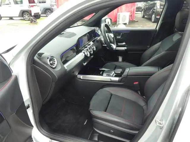 メルセデス・ベンツ ＧＬＢ２００ｄ AMGライン 千葉県 2020(令2)年 3.2万km イリジウムシルバー レーダーセーフティパッケージ/アクティブブレーキアシスト/アクティブレーンキーピングアシスト/レーンチェンジアシスト/ブラインドスポットアシスト/アテンションアシストト/パノラミックスライディングルーフ/ディストロニック/パワーバックドア/ハーフレザーシート/前席パワーシート/シートヒーター/純正ナビ/地デジTV/【Bluetooth接続】/360°カメラ/ドライブレコーダー（前後撮影）/革巻きステアリング/ステアリングスイッチ/パドルシフト/ETC/LEDヘッドライト/ウインカーミラー/パークトロニック/純正19インチアルミホイル/サイド/カーテンエアバッグ/キーレスゴー