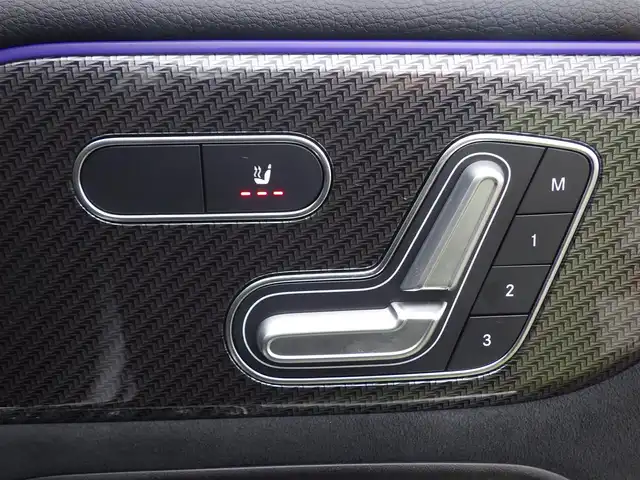 メルセデス・ベンツ ＧＬＢ２００ｄ AMGライン 千葉県 2020(令2)年 3.2万km イリジウムシルバー レーダーセーフティパッケージ/アクティブブレーキアシスト/アクティブレーンキーピングアシスト/レーンチェンジアシスト/ブラインドスポットアシスト/アテンションアシストト/パノラミックスライディングルーフ/ディストロニック/パワーバックドア/ハーフレザーシート/前席パワーシート/シートヒーター/純正ナビ/地デジTV/【Bluetooth接続】/360°カメラ/ドライブレコーダー（前後撮影）/革巻きステアリング/ステアリングスイッチ/パドルシフト/ETC/LEDヘッドライト/ウインカーミラー/パークトロニック/純正19インチアルミホイル/サイド/カーテンエアバッグ/キーレスゴー