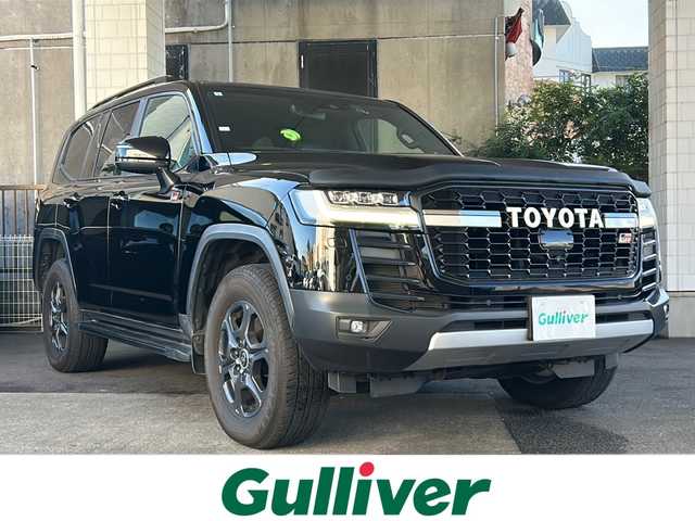 トヨタ ランドクルーザー GRスポーツ 京都府 2023(令5)年 4.1万km ブラック 12.3インチ純正ディスプレイオーディオナビ/フルセグTV/CD/DVD再生機能/Bluetooth/Miracast/USB入力端子/ＪＢＬサウンド　/サンルーフ　/ルーフレール/全方位カメラ　/前方純正ドライブレコーダー/ETC2.0/ＨＵＤ　/ディーゼル　/４ＷＤ　/ＢＳＭ　/メモリーシート/ベンチレーター　/シートヒーター/エアシート/ステアリングヒーター/マルチテレインモニター　/ＲＣＴＡ　/ＲＣＤ　/クリアランスソナー　/クールボックス　/３眼ＬＥＤ/オートライト/オートマチックハイビーム/フロントフォグランプ/純正AW18インチ/デフロック/ルーフレール/Wサイドエアバッグ/カーテンエアバッグ