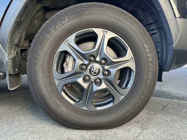 トヨタ ランドクルーザー GRスポーツ 京都府 2023(令5)年 4.1万km ブラック 12.3インチ純正ディスプレイオーディオナビ/フルセグTV/CD/DVD再生機能/Bluetooth/Miracast/USB入力端子/ＪＢＬサウンド　/サンルーフ　/ルーフレール/全方位カメラ　/前方純正ドライブレコーダー/ETC2.0/ＨＵＤ　/ディーゼル　/４ＷＤ　/ＢＳＭ　/メモリーシート/ベンチレーター　/シートヒーター/エアシート/ステアリングヒーター/マルチテレインモニター　/ＲＣＴＡ　/ＲＣＤ　/クリアランスソナー　/クールボックス　/３眼ＬＥＤ/オートライト/オートマチックハイビーム/フロントフォグランプ/純正AW18インチ/デフロック/ルーフレール/Wサイドエアバッグ/カーテンエアバッグ