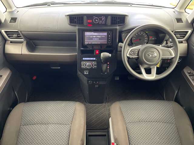 ダイハツ トール Gターボ 岐阜県 2021(令3)年 2.1万km ブラックマイカメタリック フリップダウンモニター/純正SDナビ/フルセグ/BT/DVD/USB/バックカメラ/スマートアシストIII/・衝突軽減ブレーキ/・オートハイビーム/・車線逸脱警報機能/純正ドライブレコーダー/ビルトインETC/前席シートヒーター/クリアランスソナー/両側パワースライドドア/純正フロアマット/サイドバイザー/LEDオートライト/シートバックテーブル/サンシェード/アイドリングストップ/プッシュスタート