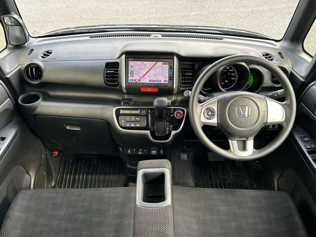 ホンダ Ｎ ＢＯＸ G SSパッケージ 大阪府 2017(平29)年 5.9万km クリスタルブラックパール 衝突軽減　純正ナビ（ＶＸＭ－１７４ＶＦＸＩ）　フルセグＴＶ　ＣＤ　ＤＶＤ　両側パワースライド　前後ドラレコ　バックカメラ　シートヒーター　ＥＴＣ　オートライト　純正フロアマット　