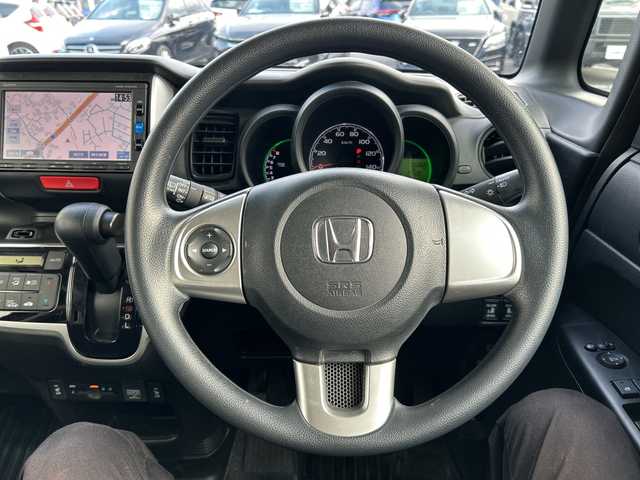 ホンダ Ｎ ＢＯＸ G SSパッケージ 大阪府 2017(平29)年 5.9万km クリスタルブラックパール 衝突軽減　純正ナビ（ＶＸＭ－１７４ＶＦＸＩ）　フルセグＴＶ　ＣＤ　ＤＶＤ　両側パワースライド　前後ドラレコ　バックカメラ　シートヒーター　ＥＴＣ　オートライト　純正フロアマット　