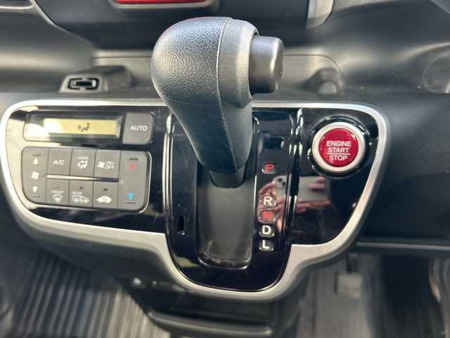 ホンダ Ｎ ＢＯＸ G SSパッケージ 大阪府 2017(平29)年 5.9万km クリスタルブラックパール 衝突軽減　純正ナビ（ＶＸＭ－１７４ＶＦＸＩ）　フルセグＴＶ　ＣＤ　ＤＶＤ　両側パワースライド　前後ドラレコ　バックカメラ　シートヒーター　ＥＴＣ　オートライト　純正フロアマット　