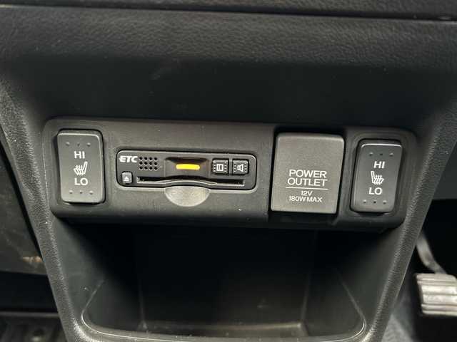 ホンダ Ｎ ＢＯＸ G SSパッケージ 大阪府 2017(平29)年 5.9万km クリスタルブラックパール 衝突軽減　純正ナビ（ＶＸＭ－１７４ＶＦＸＩ）　フルセグＴＶ　ＣＤ　ＤＶＤ　両側パワースライド　前後ドラレコ　バックカメラ　シートヒーター　ＥＴＣ　オートライト　純正フロアマット　