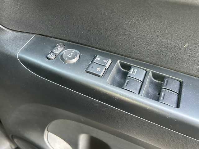 ホンダ Ｎ ＢＯＸ G SSパッケージ 大阪府 2017(平29)年 5.9万km クリスタルブラックパール 衝突軽減　純正ナビ（ＶＸＭ－１７４ＶＦＸＩ）　フルセグＴＶ　ＣＤ　ＤＶＤ　両側パワースライド　前後ドラレコ　バックカメラ　シートヒーター　ＥＴＣ　オートライト　純正フロアマット　