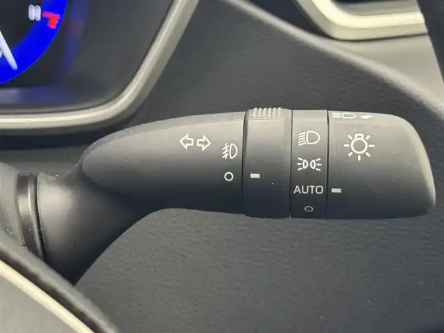 トヨタ カローラ スポーツ ハイブリッドG Z 滋賀県 2020(令2)年 0.5万km パール 純正9インチナビ/Bluetooth/USB/フルセグテレビ/バックカメラ/セーフティセンス/インテリジェントクリアランスソナー/ドライブモードセレクト/LEDヘッドライト/ドライブレコーダー/自動防眩インナーミラー/プッシュスタート/スマートキー