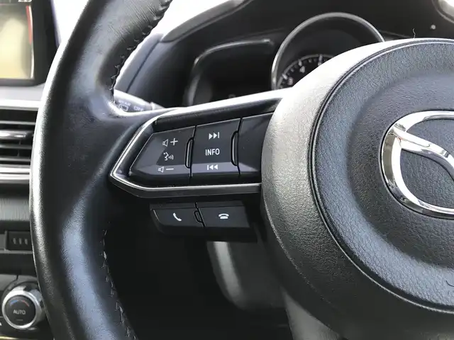 マツダ アクセラ スポーツ 15S プロアクティブ 鳥取県 2018(平30)年 4.4万km マシーングレープレミアムM 純正ナビ/フルセグ/CD/DVD/BT/USB/バックカメラ/衝突軽減ブレーキ/レーダークルーズコントロール/ブラインドスポットモニター/ヘットアップディスプレイ/リアクロストラフィックアラート/ハイビームアシスト/運転席パワーシート/メモリー機能付き/前席シートヒーター/ステアリングヒーター/パドルシフト/LEDヘットライト/フォグライト/純正18インチアルミホイール/プッシュエンジンスタート/アイドリングストップ/スマートキー