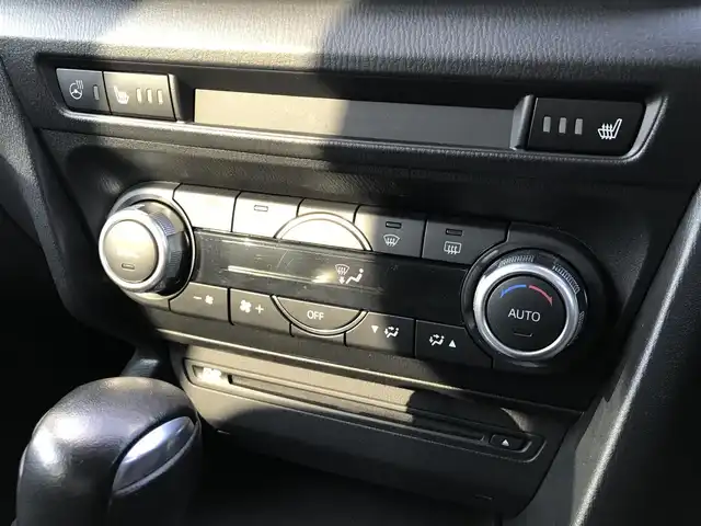 マツダ アクセラ スポーツ 15S プロアクティブ 鳥取県 2018(平30)年 4.4万km マシーングレープレミアムM 純正ナビ/フルセグ/CD/DVD/BT/USB/バックカメラ/衝突軽減ブレーキ/レーダークルーズコントロール/ブラインドスポットモニター/ヘットアップディスプレイ/リアクロストラフィックアラート/ハイビームアシスト/運転席パワーシート/メモリー機能付き/前席シートヒーター/ステアリングヒーター/パドルシフト/LEDヘットライト/フォグライト/純正18インチアルミホイール/プッシュエンジンスタート/アイドリングストップ/スマートキー