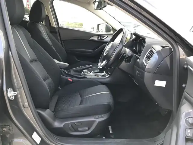 マツダ アクセラ スポーツ 15S プロアクティブ 鳥取県 2018(平30)年 4.4万km マシーングレープレミアムM 純正ナビ/フルセグ/CD/DVD/BT/USB/バックカメラ/衝突軽減ブレーキ/レーダークルーズコントロール/ブラインドスポットモニター/ヘットアップディスプレイ/リアクロストラフィックアラート/ハイビームアシスト/運転席パワーシート/メモリー機能付き/前席シートヒーター/ステアリングヒーター/パドルシフト/LEDヘットライト/フォグライト/純正18インチアルミホイール/プッシュエンジンスタート/アイドリングストップ/スマートキー