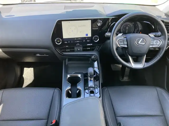 レクサス ＮＸ 350h 茨城県 2023(令5)年 1.2万km ソニッククロム ワンオーナー /純正ナビ/（FM/AM/BT/フルセグ） /アクティブクルーズコントロール /パワーシート /パワーバックドア /ドライブレコーダー/全方位カメラ /サンルーフ /ルーフレール /スマートキー /衝突軽減ブレーキ/ウィンカーミラー/プッシュスタート/コーナーセンサー/LEDヘッドライト/デジタルインナーミラー/パドルシフト/ブラインドスポットモニター