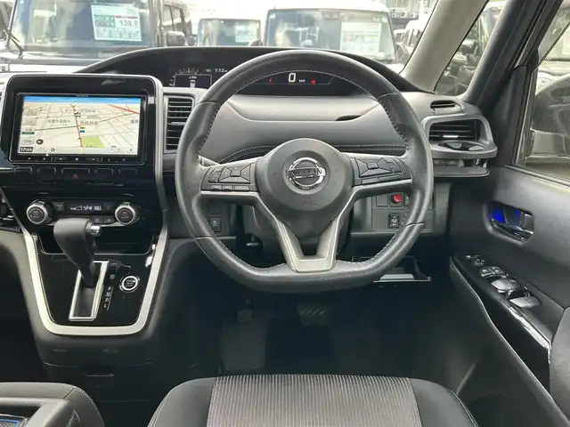 日産 セレナ ハイウェイスター G 島根県 2016(平28)年 5.4万km ダイヤモンドブラック 社外９インチナビ/（Bluetoothオーディオ/フルセグ／ＣＤ／ＳＤ／ＤＶＤ）/バックカメラ/ミラー型前後ドラレコ　/ビルトインＥＴＣ　/クルーズコントロール/ＬＥＤヘッドライト/ハンズフリーパワースライドドア/純正フロアマット　/スマートキー/プッシュスタート　/アイドリングストップ/ウインカーミラー/後席サンシェード/後席プライバシーガラス