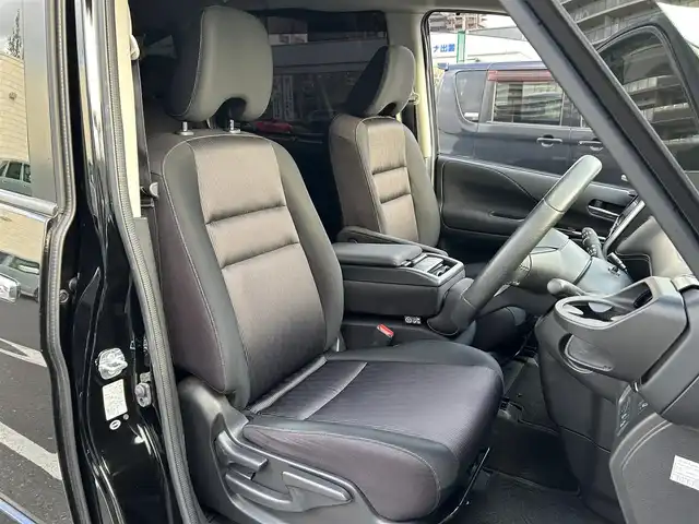 日産 セレナ ハイウェイスター G 島根県 2016(平28)年 5.4万km ダイヤモンドブラック 社外９インチナビ/（Bluetoothオーディオ/フルセグ／ＣＤ／ＳＤ／ＤＶＤ）/バックカメラ/ミラー型前後ドラレコ　/ビルトインＥＴＣ　/クルーズコントロール/ＬＥＤヘッドライト/ハンズフリーパワースライドドア/純正フロアマット　/スマートキー/プッシュスタート　/アイドリングストップ/ウインカーミラー/後席サンシェード/後席プライバシーガラス
