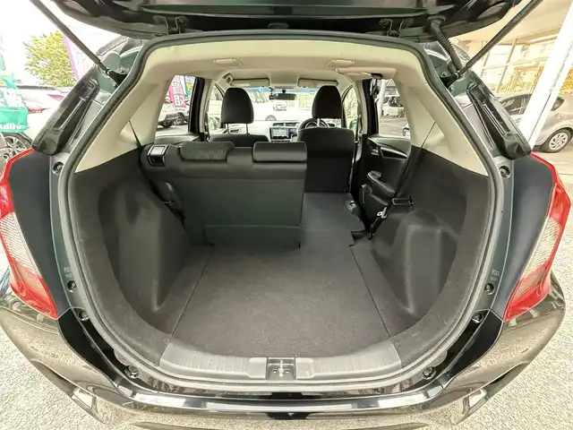 ホンダ フィット 13G Fパッケージ 千葉県 2015(平27)年 8.3万km クリスタルブラックパール ナビ/　(AM/FM/CD/DVD/USB)/ワンセグTV/前後ドライブレコーダー (DRY-TW8500)/ETC/プッシュエンジンスタート/スマートキー×2/アイドリングストップ/ヘッドライトレベライザー/ウィンカー付き電動格納ミラー/純正フロアマット/保証書＆取扱説明書/ナビ取扱説明書