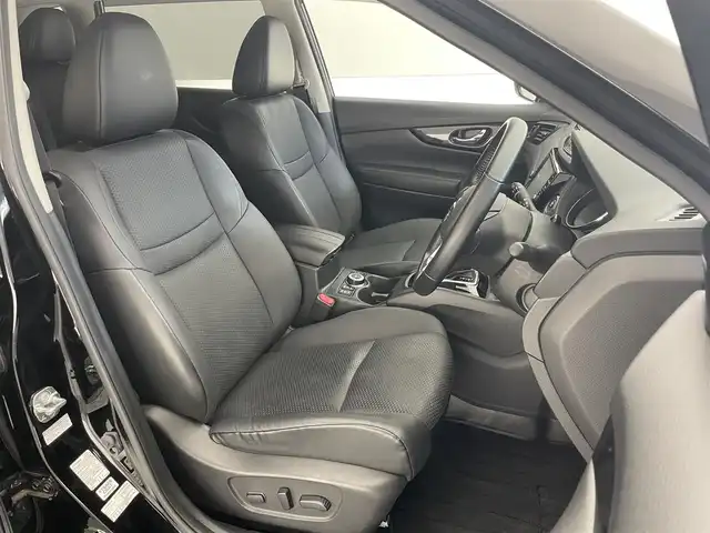 日産 エクストレイル 20Xi Vセレクション 愛知県 2021(令3)年 2.1万km ダイヤモンドブラック 純正９型ナビ　全方位カメラ　プロパイロット　デジタルインナーミラー　防水シート　シートヒーター　電動リアゲート　ルーフレール　LEDオートライト　エマージェンシーブレーキ　衝突軽減　追従クルコン　レーンアシスト　前後ドラレコ　電動パーキングブレーキ　禁煙