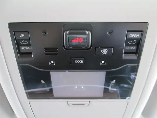 レクサス ＬＸ 570 千葉県 2017(平29)年 5.2万km ソニッククォーツ モデリスタエアロ/マークレビンソンサウンドシステム/12.3インチメーカーオプションナビ/　【DVD/BD/Bluetooth/SD/USB/CD/AUX/ラジオ】/パノラミックビューモニター/サンルーフ/サンフレアブラウンレザーシート/全席パワーシート/シートヒーター/エアシート/Lexus Safety System/三眼LEDヘッドライト/純正21インチアルミホイール/ハンドルヒーター/クールボックス/ステアリングスイッチ/パドルシフト/パワーバックドア/オートライト/プッシュスタート/スマートキー/スペアキー×2/純正フロアマット/ドアバイザー/新車保証書/取扱説明書/ナビ説明書