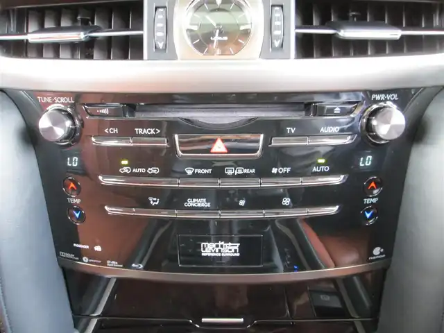 レクサス ＬＸ 570 千葉県 2017(平29)年 5.2万km ソニッククォーツ モデリスタエアロ/マークレビンソンサウンドシステム/12.3インチメーカーオプションナビ/　【DVD/BD/Bluetooth/SD/USB/CD/AUX/ラジオ】/パノラミックビューモニター/サンルーフ/サンフレアブラウンレザーシート/全席パワーシート/シートヒーター/エアシート/Lexus Safety System/三眼LEDヘッドライト/純正21インチアルミホイール/ハンドルヒーター/クールボックス/ステアリングスイッチ/パドルシフト/パワーバックドア/オートライト/プッシュスタート/スマートキー/スペアキー×2/純正フロアマット/ドアバイザー/新車保証書/取扱説明書/ナビ説明書