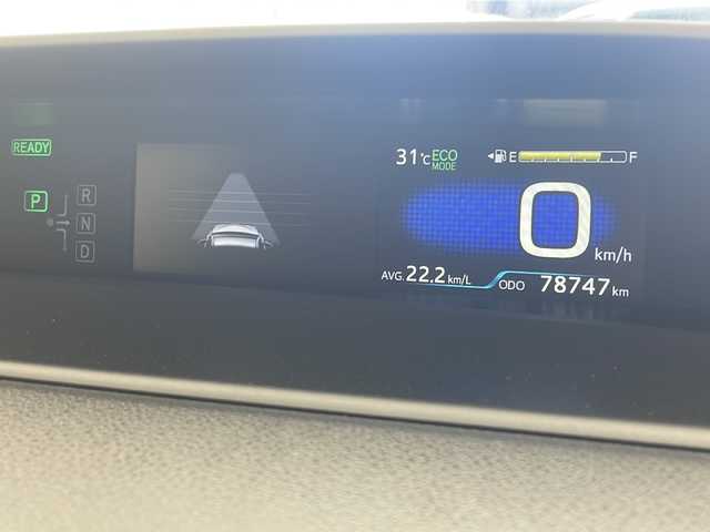 トヨタ プリウス S ツーリングセレクション 沖縄県 2019(令1)年 7.9万km グレーメタリック 純正ナビ(NSZT-W68T)/(フルセグＴＶ/ＴＶキャンセラー　ＤＶＤ再生　ＢＴ接続)　バックカメラ　/社外ドラレコ　/合皮シート　/前席シートヒーター　/前後クリアランスソナー　/純正フロアマット　/ドアバイザー　/オートリトラミラー