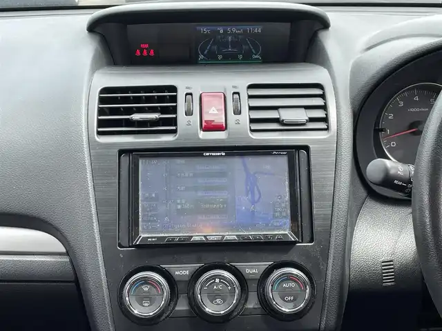 スバル インプレッサ スポーツ 2．0i－S アイサイト 道東・釧路十勝 2012(平24)年 9.7万km サテンホワイトパール 4WD/バックカメラ/レーダークルーズコントロール/衝突軽減ブレーキ/パドルシフト/プッシュスタート/スマートキー/ハーフレザーシート/革巻きステアリング/ETC/取扱説明書/ウィンカーミラー/ドアバイザー