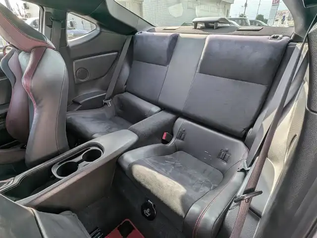 スバル ＢＲＺ S 栃木県 2012(平24)年 13.5万km サテンホワイトパール (株)IDOMが運営する【じしゃロン宇都宮店】の自社ローン対象車両になります。こちらは現金またはオートローンご利用時の価格です。自社ローンご希望の方は別途その旨お申付け下さい/社外ナビ/シートヒーター/ハーフレザーシート/ETC/パドルシフト/車高調/プッシュスタート/スマートキー