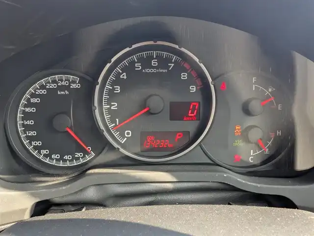 スバル ＢＲＺ S 栃木県 2012(平24)年 13.5万km サテンホワイトパール (株)IDOMが運営する【じしゃロン宇都宮店】の自社ローン対象車両になります。こちらは現金またはオートローンご利用時の価格です。自社ローンご希望の方は別途その旨お申付け下さい/社外ナビ/シートヒーター/ハーフレザーシート/ETC/パドルシフト/車高調/プッシュスタート/スマートキー