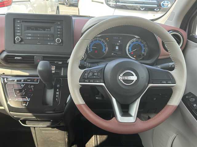 日産 デイズ ボレロ 大阪府 2024(令6)年 0.5万km パープル オーディオ/   ＣＤ/ＡＵＸ/全方位モニター/衝突軽減ブレーキ/車線逸脱防止支援システム/コーナーセンサー/アイドリングストップ/ステアリングスイッチ/ハーフレザーシート/純正フロアマット/プッシュスタート/スマートキー/ＬＥＤライト/禁煙車