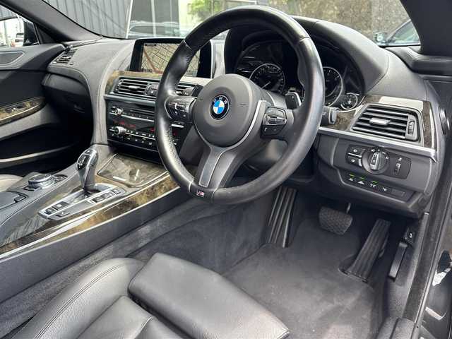 ＢＭＷ ６４０ｉ クーペ Mスポーツ 福島県 2018(平30)年 2.1万km サファイアブラックP サンルーフ/アダプティブクルーズコントロール/黒革シート/ヘッドアップディスプレイ/ブラインドスポットミニター/レーンディパーチャーウォーニング/コンフォートアクセス/純正20AW/純正HDDナビ(BT/USB/CD/DVD/AUX)/フルセグTV/バックカメラ/メモリ付パワーシート(D・N)/シートヒーター(D・N)/パドルシフト/ドライブモード/ステアリングスイッチ/LEDライト/オートライト/ドライブレコーダー(前方のみ)/取扱説明書/保証書/スペアキー