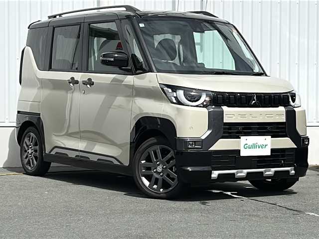 三菱 デリカミニ T プレミアム 三重県 2025(令7)年 0.1千km ベージュⅡ 登録済未使用車/純正9型ディスプレイオーディオ/全周囲/両側パワースライドドア/デジタルインナーミラー/前席シートヒーター/スペアキー/マイパイロット/前後コーナーセンサー/レーダークルーズコントロール/レーンキープアシスト/オートホールド/パドルシフト/USB給電/ステアリングヒーター/ステアリングスイッチ/革巻きステアリング/ダウンヒルアシストコントロール/LEDヘッドライト/ヘッドライトレベライザー/オートライト/オートハイビーム/ハーフレザーシート/電子パーキング/電動格納ミラー/禁煙車