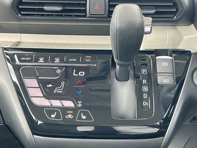 三菱 デリカミニ T プレミアム 三重県 2025(令7)年 0.1千km ベージュⅡ 登録済未使用車/純正9型ディスプレイオーディオ/全周囲/両側パワースライドドア/デジタルインナーミラー/前席シートヒーター/スペアキー/マイパイロット/前後コーナーセンサー/レーダークルーズコントロール/レーンキープアシスト/オートホールド/パドルシフト/USB給電/ステアリングヒーター/ステアリングスイッチ/革巻きステアリング/ダウンヒルアシストコントロール/LEDヘッドライト/ヘッドライトレベライザー/オートライト/オートハイビーム/ハーフレザーシート/電子パーキング/電動格納ミラー/禁煙車