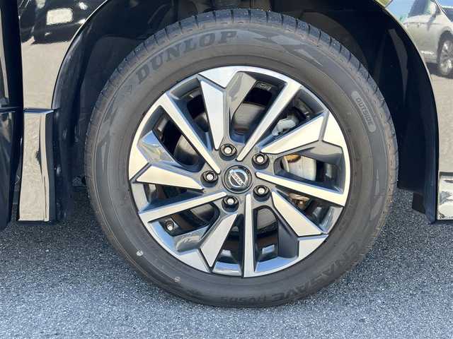 日産 セレナ e－パワー ハイウェイスター V 奈良県 2020(令2)年 4.9万km ダイヤモンドブラック 純正１０インチナビ/（フルセグ／ＢＴ／ＣＤ／ＤＶＤ）/プロパイロット/レーダークルーズコントロール/全方位モニター/ブラインドスポットモニター/前後コーナーセンサー/パーキングアシスト/衝突軽減システム/レーンキープアシスト/両側パワースライドドア/後席サンシェード/純正前方ドライブレコーダー（ナビ連動）/LEDヘッドライト/ＥＴＣ/純正16インチAW/取り扱い説明書/スペアキーX1
