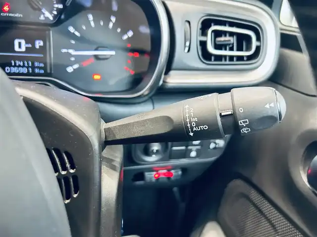 シトロエン Ｃ３ オリジンズ 大阪府 2019(令1)年 3.7万km 黒 純正ディスプレイオーディオ/applecarplay/バックカメラ/クルコン/純正17インチAW/クリアランスソナー/ブラインドスポット/ETC/USB/Bluetooth