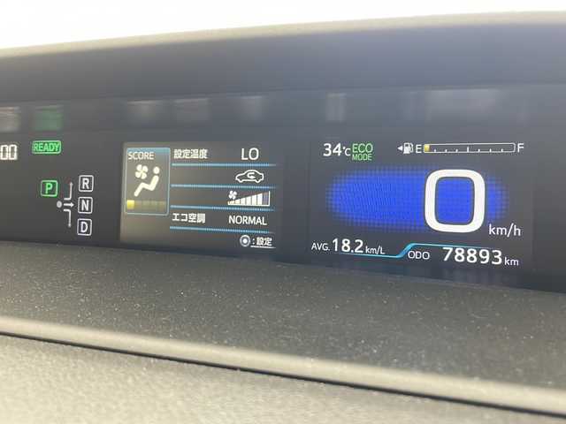 トヨタ プリウス Sセーフティプラス 沖縄県 2018(平30)年 7.9万km ホワイトパールクリスタルシャイン 純正ナビ（NSZT-Y66T）/【フルセグＴＶ　ＤＶＤ　ＣＤ　Ｂｌｕｅｔｏｏｔｈ　SD】/ＥＴＣ/バックカメラ/前方ドライブレコーダー/レーダークルーズコントロール/トヨタセーフティセンス/パーキングアシスト/前後コーナーセンサー/ＬＥＤヘッドライト/オートライト/スマートキー/純正フロアマット/ドアバイザー