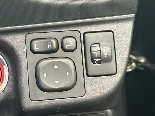 トヨタ アクア G G’s 栃木県 2014(平26)年 7万km ブラックマイカ ALPINE7インチナビ/フルセグTV/DVD/Bluetooth/バックカメラ/ビルトインETC/前ドライブレコーダー/プッシュスタート/ステアリングリモコン/LEDオートライト/LEDフォグランプ/純正17インチAW/アイドリングストップ/横滑り防止装置/電動格納ミラー/ドアバイザー