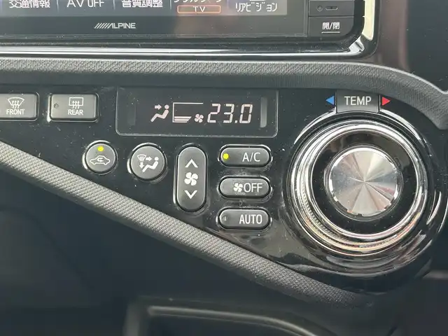 トヨタ アクア G G’s 栃木県 2014(平26)年 7万km ブラックマイカ ALPINE7インチナビ/フルセグTV/DVD/Bluetooth/バックカメラ/ビルトインETC/前ドライブレコーダー/プッシュスタート/ステアリングリモコン/LEDオートライト/LEDフォグランプ/純正17インチAW/アイドリングストップ/横滑り防止装置/電動格納ミラー/ドアバイザー
