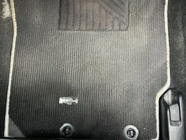 トヨタ アクア G G’s 栃木県 2014(平26)年 7万km ブラックマイカ ALPINE7インチナビ/フルセグTV/DVD/Bluetooth/バックカメラ/ビルトインETC/前ドライブレコーダー/プッシュスタート/ステアリングリモコン/LEDオートライト/LEDフォグランプ/純正17インチAW/アイドリングストップ/横滑り防止装置/電動格納ミラー/ドアバイザー