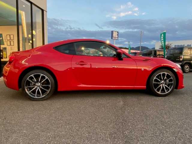 トヨタ ８６ GT 愛知県 2020(令2)年 2.3万km ピュアレッド 社外SDナビ/(CD/DVD/BT/AM/FM)/フルセグテレビ/バックカメラ/クルーズコントロール/プッシュスタート/LEDヘッドライト/パドルシフト