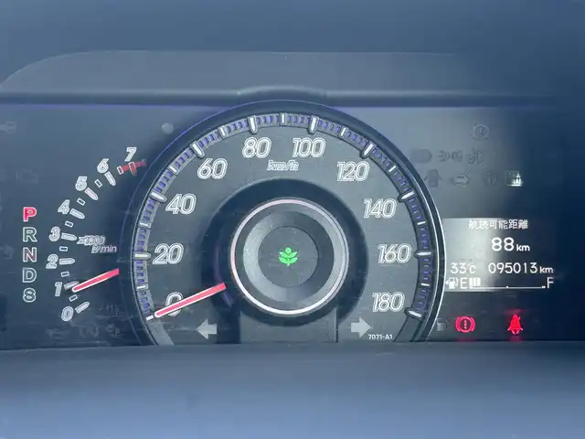 ホンダ ステップワゴン スパーダ Z インターナビセレ 鹿児島県 2012(平24)年 9.5万km ホワイトオーキッドパール ドライブレコーダー/純正HDDナビ/フルセグテレビ/CD/DVD/後部座席モニター有り/バックカメラ/両側パワースライドドア/クルーズコントロール/格納サードシート/純正16インチアルミホイール/オートライト/アイドリングストップ/ETC