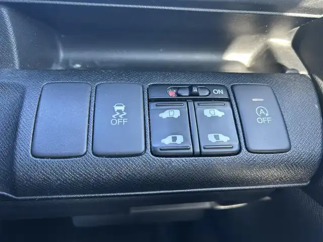 ホンダ ステップワゴン スパーダ Z インターナビセレ 鹿児島県 2012(平24)年 9.5万km ホワイトオーキッドパール ドライブレコーダー/純正HDDナビ/フルセグテレビ/CD/DVD/後部座席モニター有り/バックカメラ/両側パワースライドドア/クルーズコントロール/格納サードシート/純正16インチアルミホイール/オートライト/アイドリングストップ/ETC