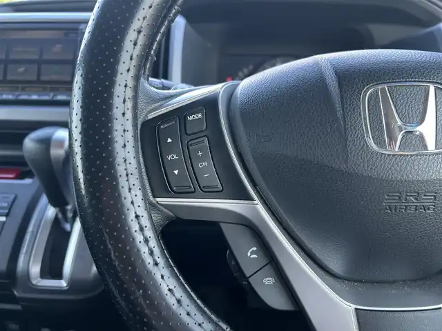 ホンダ ステップワゴン スパーダ Z インターナビセレ 鹿児島県 2012(平24)年 9.5万km ホワイトオーキッドパール ドライブレコーダー/純正HDDナビ/フルセグテレビ/CD/DVD/後部座席モニター有り/バックカメラ/両側パワースライドドア/クルーズコントロール/格納サードシート/純正16インチアルミホイール/オートライト/アイドリングストップ/ETC