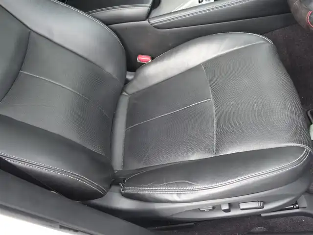 日産 スカイライン 200GT－t タイプSP 静岡県 2014(平26)年 9.5万km クリスタルホワイトパール ワンオーナー/純正メーカーナビ/CD/DVD/BT/MusicBoX/AUX/USB/フルセグTV/ビルトインETC/純正前方ドライブレコーダー/全方位運転支援システム/　車線逸脱防止支援システム/　車線逸脱警報/　後側方衝突防止支援システム/　後側方車両検知平警報　/　後退時衝突防止システム/　前方衝突予測警報/　エマージェンシーブレーキ/　インテリジェントクルーズコントロール/　インテリジェントペダル/　アラウンドビューモニタ/　フロント/バックソナー/前席パワーシート/シートヒーター/純正LEDヘッドライト/純正フロアマット/スマートキー2個/取扱説明書/保証書