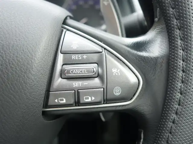 日産 スカイライン 200GT－t タイプSP 静岡県 2014(平26)年 9.5万km クリスタルホワイトパール ワンオーナー/純正メーカーナビ/CD/DVD/BT/MusicBoX/AUX/USB/フルセグTV/ビルトインETC/純正前方ドライブレコーダー/全方位運転支援システム/　車線逸脱防止支援システム/　車線逸脱警報/　後側方衝突防止支援システム/　後側方車両検知平警報　/　後退時衝突防止システム/　前方衝突予測警報/　エマージェンシーブレーキ/　インテリジェントクルーズコントロール/　インテリジェントペダル/　アラウンドビューモニタ/　フロント/バックソナー/前席パワーシート/シートヒーター/純正LEDヘッドライト/純正フロアマット/スマートキー2個/取扱説明書/保証書