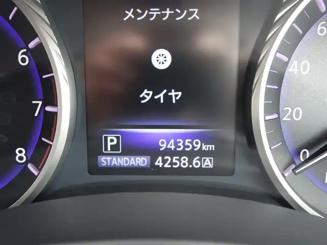 日産 スカイライン 200GT－t タイプSP 静岡県 2014(平26)年 9.5万km クリスタルホワイトパール ワンオーナー/純正メーカーナビ/CD/DVD/BT/MusicBoX/AUX/USB/フルセグTV/ビルトインETC/純正前方ドライブレコーダー/全方位運転支援システム/　車線逸脱防止支援システム/　車線逸脱警報/　後側方衝突防止支援システム/　後側方車両検知平警報　/　後退時衝突防止システム/　前方衝突予測警報/　エマージェンシーブレーキ/　インテリジェントクルーズコントロール/　インテリジェントペダル/　アラウンドビューモニタ/　フロント/バックソナー/前席パワーシート/シートヒーター/純正LEDヘッドライト/純正フロアマット/スマートキー2個/取扱説明書/保証書