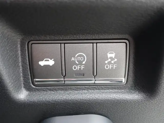 日産 スカイライン 200GT－t タイプSP 静岡県 2014(平26)年 9.5万km クリスタルホワイトパール ワンオーナー/純正メーカーナビ/CD/DVD/BT/MusicBoX/AUX/USB/フルセグTV/ビルトインETC/純正前方ドライブレコーダー/全方位運転支援システム/　車線逸脱防止支援システム/　車線逸脱警報/　後側方衝突防止支援システム/　後側方車両検知平警報　/　後退時衝突防止システム/　前方衝突予測警報/　エマージェンシーブレーキ/　インテリジェントクルーズコントロール/　インテリジェントペダル/　アラウンドビューモニタ/　フロント/バックソナー/前席パワーシート/シートヒーター/純正LEDヘッドライト/純正フロアマット/スマートキー2個/取扱説明書/保証書