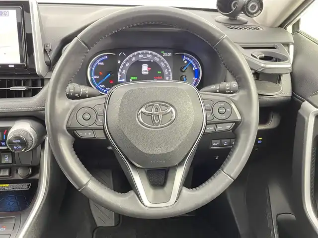 トヨタ ＲＡＶ４ ハイブリッドG 千葉県 2020(令2)年 3.1万km ホワイトパールクリスタルシャイン 4WD/パノラマムーンルーフ/トヨタセーフティセンス/・プリクラッシュセーフティ/・レーントレーシングアシスト/・ブラインドスポットモニター/・クリアランスソナー/・ロードサインアシスト/純正9インチSDナビ/CD MSV BT HDMI フルセグ/バックカメラ/デジタルインナーミラー/パワーバックドア/レーダークルーズコントロール/LEDオートライト/レザーシート/前席シートヒーター/ステアリングヒーター/ビルトインETC2.0/置くだけ充電/プッシュスタート/スマートキー